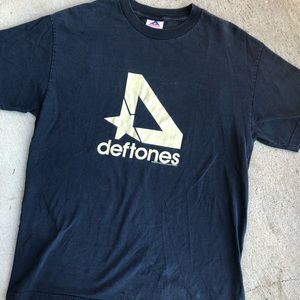 VINTAGE Deftones shirt